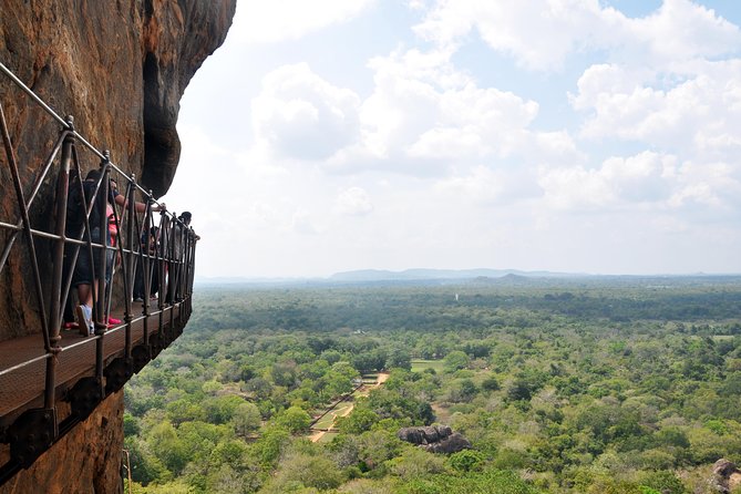 Sigiriya Entrance Ticket with Guided Tour - Why Sigiriya Lion Rock deserves a guided ticket