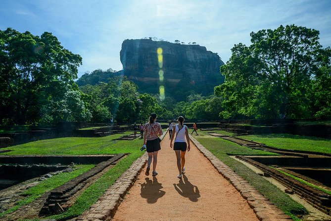 Sigiriya Rock and Dambulla Cave All Inclusive Private Day Trip - Climbing Sigiriya Rock Fortress: views, heat, and what to expect