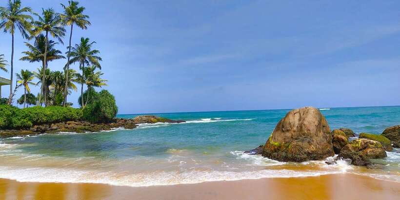 Snorkeling in Hikkaduwa - Why Hikkaduwa Bay Near Kotapola Is Ideal for First Snorkels