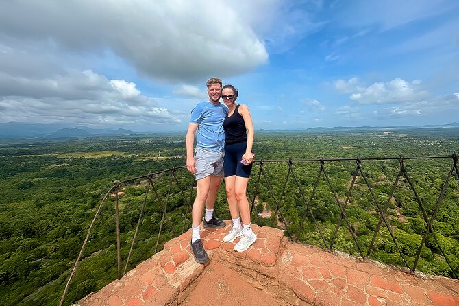 Sri Lanka: 8 Day Tour with Rich Cultural Experiences - Dambulla Cave Temple and Kandy’s Temple of the Sacred Tooth Relic