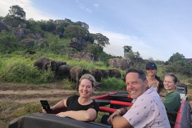 Sri Lanka Driver's and Guide with Luxury Cars - Key highlights to expect from this Negombo luxury-car day