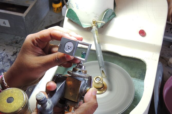 Sri Lanka - Private Ratnapura Gem Tour with Gem and jewelry Expert - Meet Your Jewelry-Stone Expert and Get the Industry Map