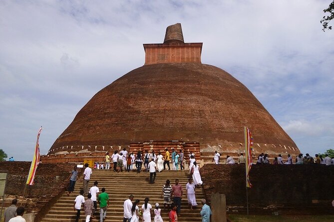 Sri Lanka Private Tour 8 days-Driver/vehicle/accommodation H/B - Price and What You Actually Get for $788