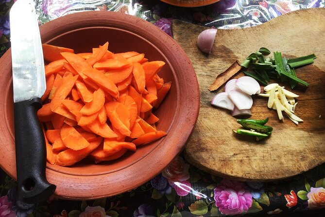Sri Lankan cooking class with Nilu Kandy( FREE PICKUP & Drop) - Kandy Pickup, a Cozy Start, and Time With Nilu and Janaka