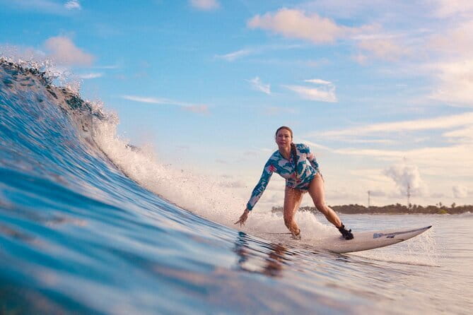 Surf with Apple - Surf spots, channels, and risks: what advanced surfers should listen for