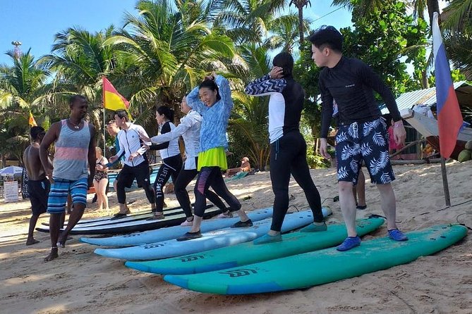 Surfing Lessons - Who should book this surf lesson package?