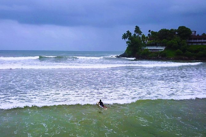 Surfing Lessons at Unawatuna - What to Wear and Bring for a Smooth First Attempt