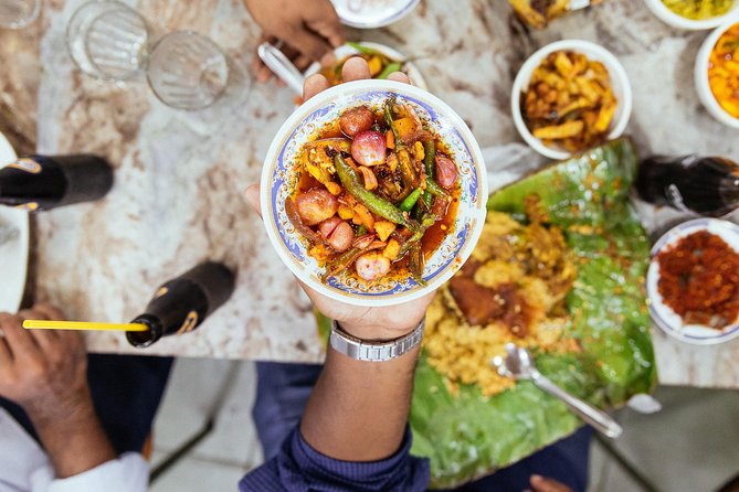The 10 Tastings of Colombo With Locals: Private Street Food Tour - Meeting at Fort Railway Station, then moving like a local