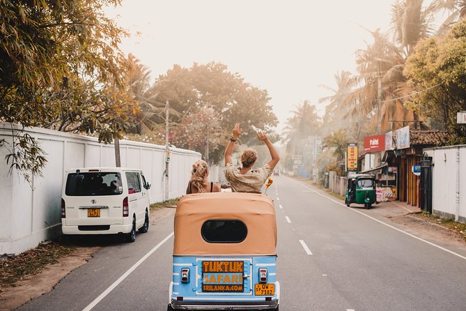 "THE ORIGINALS" Tuk Tuk Safari Colombo, the first and the best. - Stop 1: Gangaramaya Temple, Colombo’s must-see mood