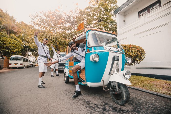 "THE ORIGINALS" Tuk Tuk Safari Colombo, the first and the best. - Stop 2: Temple of Sri Kailawasanathan Swami Devasthanam Kovil