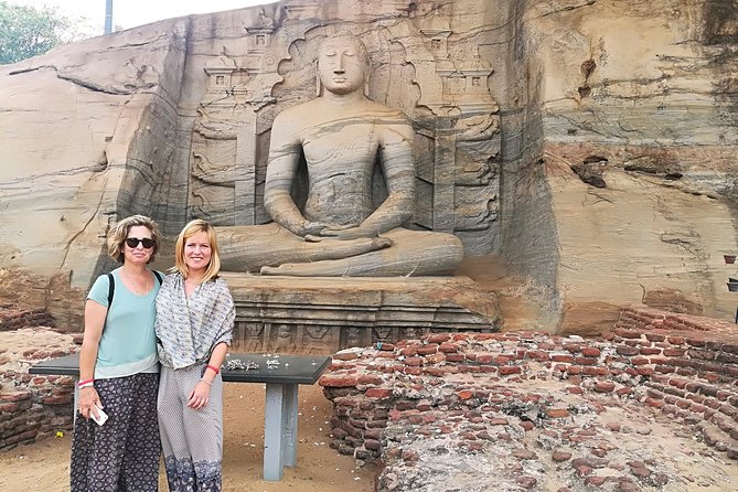 Tour Packages in Sri Lanka - Most Popular Round Tour - All in One Tour - Ella Icons: Little Adam’s Peak, Nine Arches Bridge, Ravana Falls