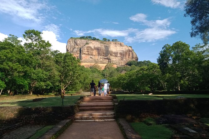 Tour Packages in Sri Lanka - Most Popular Round Tour - All in One Tour - Minneriya Jeep Safari and the Sigiriya Area: Elephants and Village Life