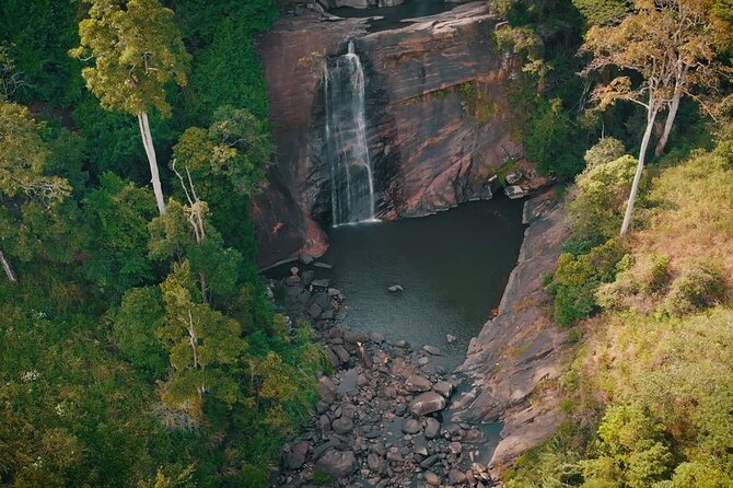 Tour to the Hidden Waterfalls around Kandy (Knuckles Range) - How you fit seven waterfalls into a half-day