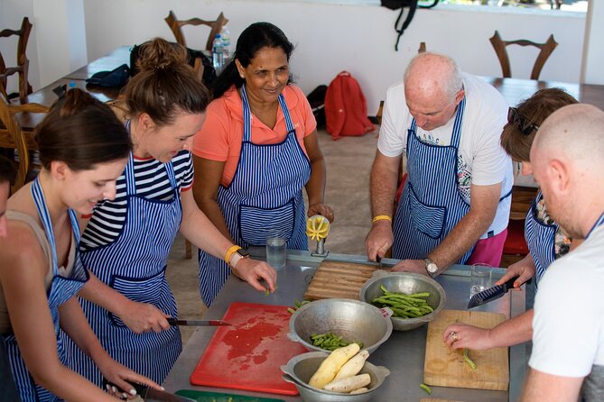 Traditional Cooking Small-Group Class in Unawatuna - Green Market and Fish Market shopping for real ingredients
