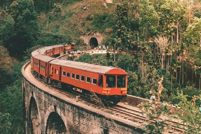 Train tickets from Kandy to Nuwara Eliya or Hatton Station - Planning your route: what you can do between Kandy and Nuwara Eliya