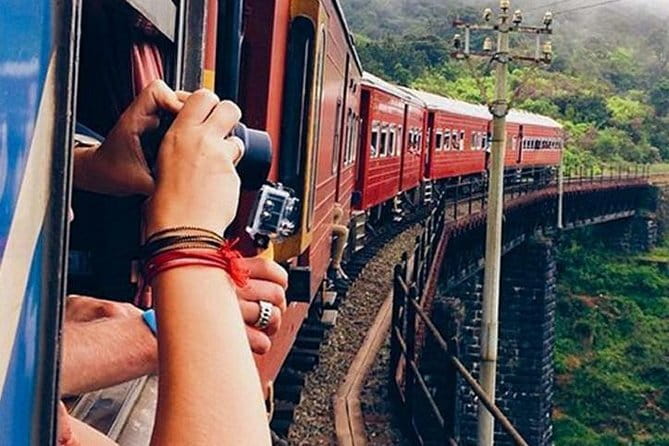 Train tickets from Kandy to Nuwara Eliya or Hatton Station - Small group size and what that means for you