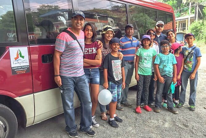 Transfer between Colombo (CMB) Airport and Galle Face Hotel - Inside the ride: comfort, safety, and a calm pace