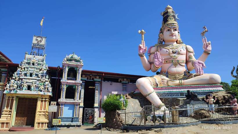 Trincomalee: City Tour with Koneswarm and Crocodile lake - The full 4-hour itinerary: temples, fort views, hot springs, beaches, crocodiles