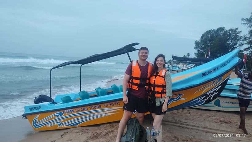 Trincomalee: Dolphin & Whale Watching Boat Tour - Small practical tips that make your day smoother