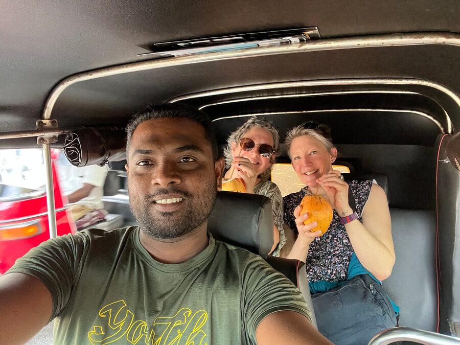 Tuk Trip is Very Cheap in Colombo (All-inclusive ) city tour - Jami Ul-Alfar Mosque: the Red Mosque stop that sets the tone