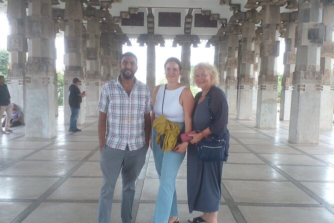 Tuk Trip is Very Cheap in Colombo (All-inclusive ) city tour - Old Parliament Building and Viharamahadevi Park: colonial architecture plus a proper green break