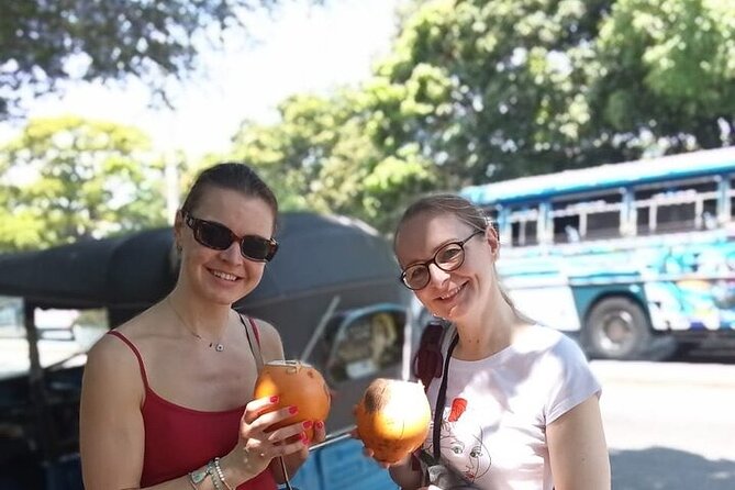 Tuk Tuk Private Tour Exploring Sri Lanka Capital of Colombo - Pettah starts the day with texture and color