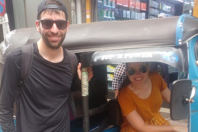 Tuk Tuk Private Tour Exploring Sri Lanka Capital of Colombo - Shopping stops that can feel useful, or you can skip them