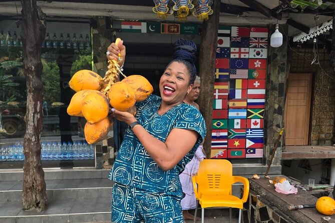 Tuk Tuk safari capital Colombo (Food and Entry Fees) Including - Independence Square and Galle Face Green: Finish With Sea Air and a Clear Ending