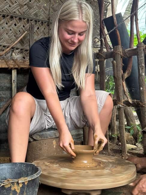 Yala Village Tour: Pottery Class, Lake and Temple Visits - Entering Yatala Tissa Stupa and the Buddhist Museum