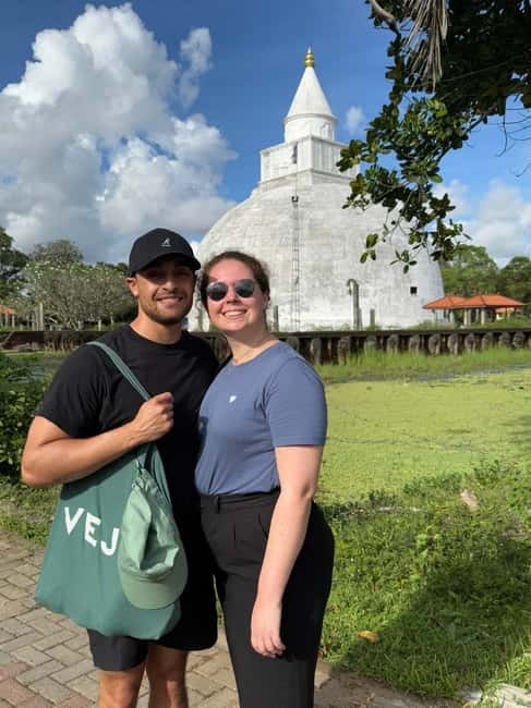 Yala Village Tour: Pottery Class, Lake and Temple Visits - Temple visits and how they fit into the village picture